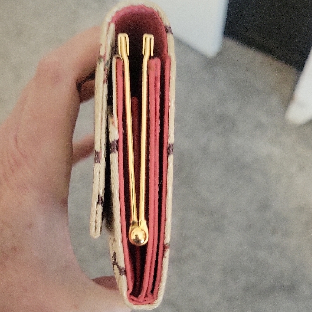 Shiseido Cream Fold-Over Wallet Multicolor Arc Motif snap closure - Picture 7 of 8